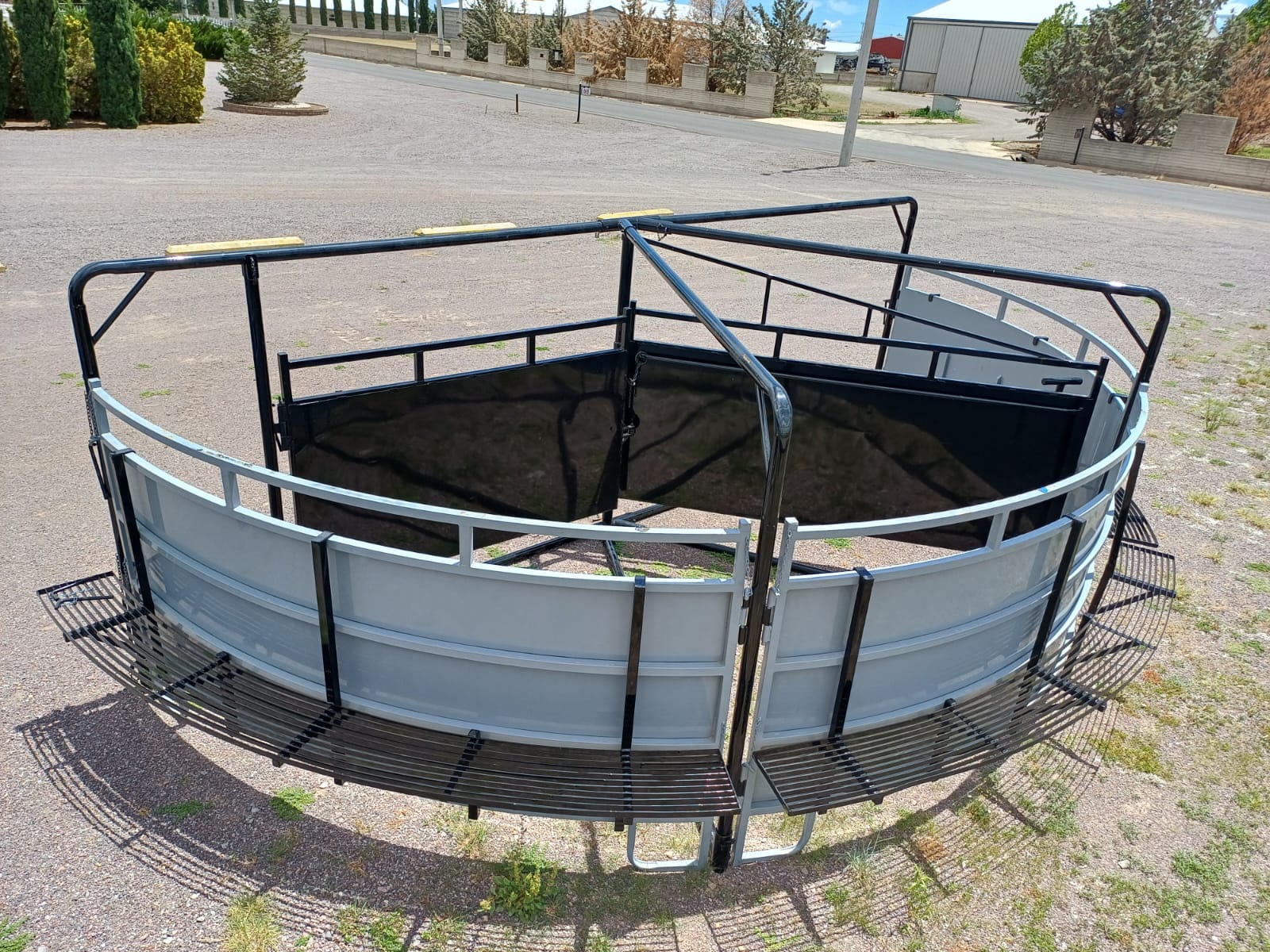 Cattle Sweep Tub thumbnail 2