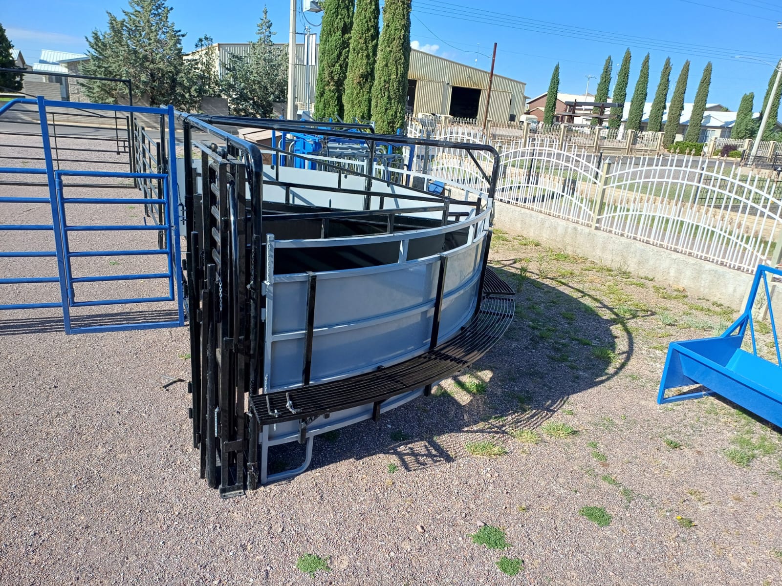 Cattle Sweep Tub thumbnail 3